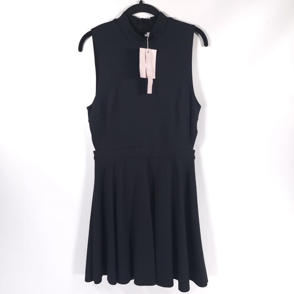 NWT AVEC LES FILLES Anthropologie Mini Dress Cutouts Fit Flare Size MEDIUM - Picture 4 of 14